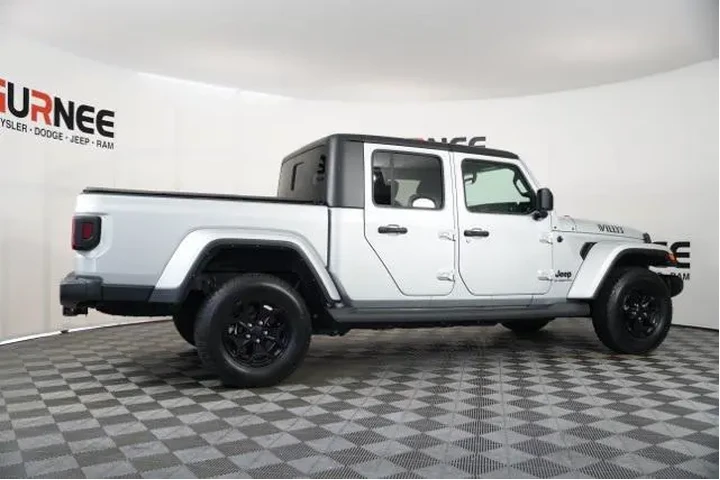 $29887 : Jeep Gladiator 2022 4x4 Will image 3