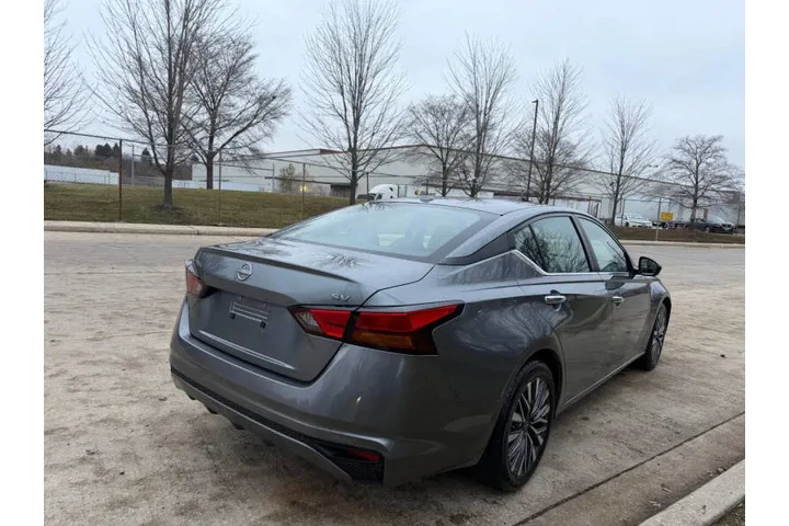 $15997 : 2023 Altima 2.5 SV image 7