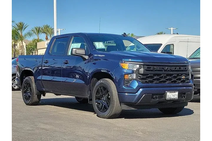 $28500 : Chevrolet Silverado 1500 202 image 1