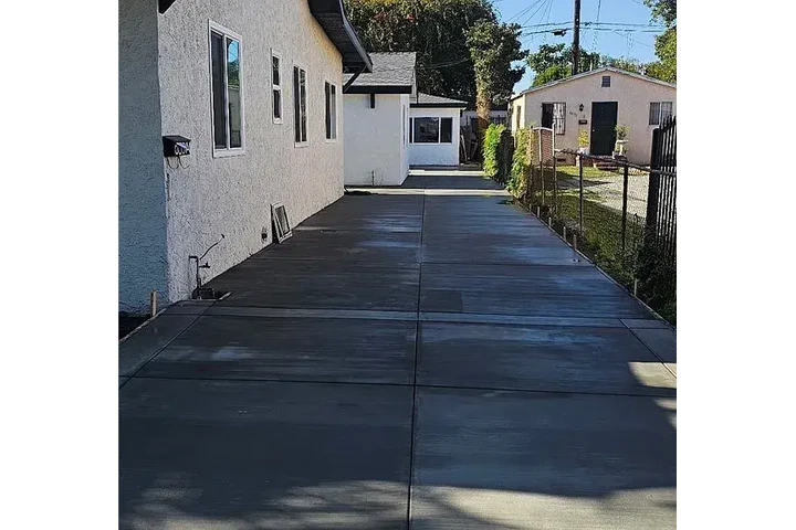 $3100 : Fully Remodeled Home image 2