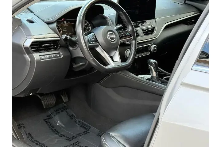 $20489 : Nissan Altima 2023 2.5 SL 4d image 7