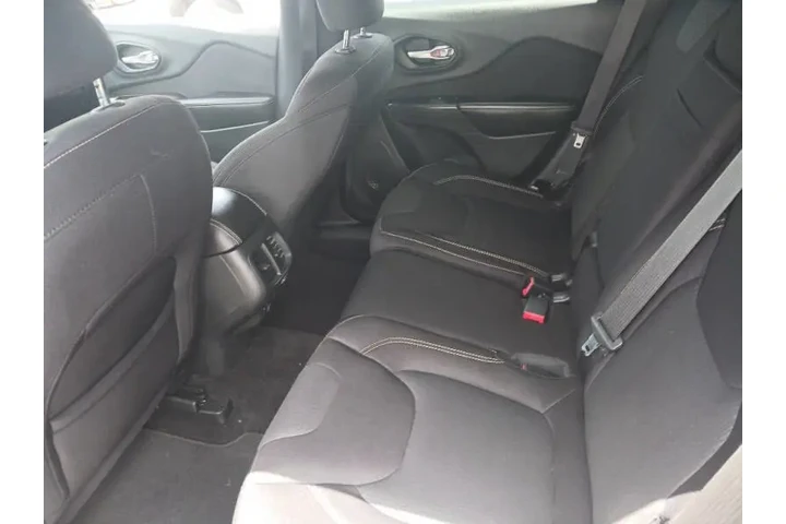 $8995 : 2015 Cherokee Altitude image 3