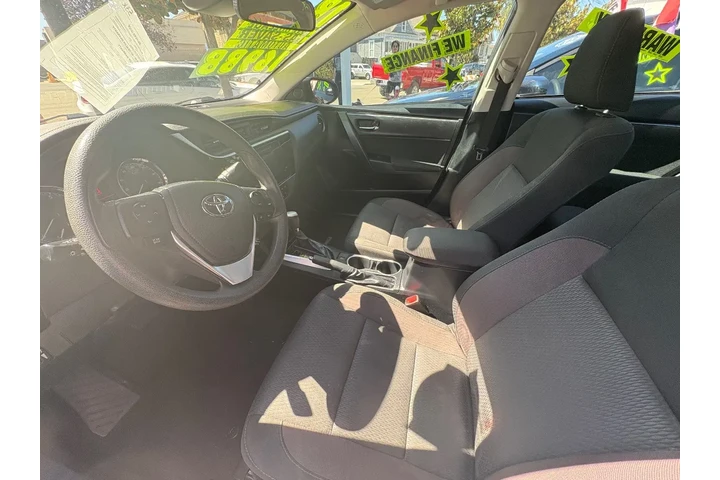 $14988 : 2018 Corolla LE image 10
