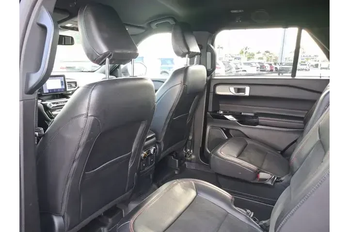 $32590 : Ford Explorer 2023 ST-Line 4 image 5