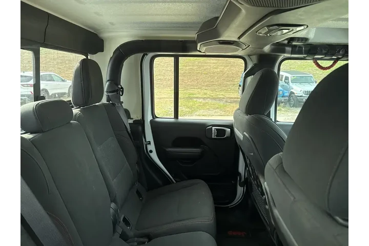 $32988 : Jeep Gladiator 2020 4x4 Laun image 6