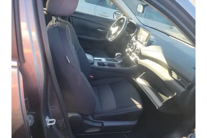 $18438 : Nissan Sentra 2023 SV 4dr Se image 8