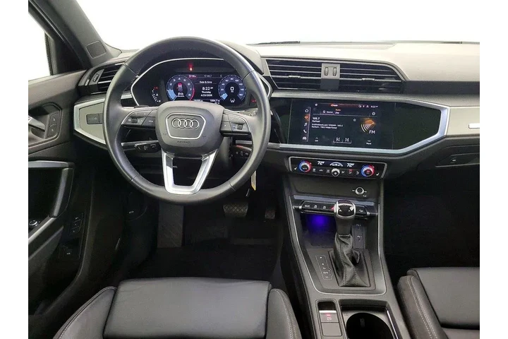 $28998 : Audi Q3 2022 AWD quattro S l image 10