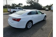 $17490 : Chevrolet Malibu 2024 LT 4dr thumbnail