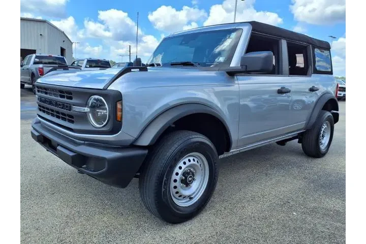 $35986 : Ford Bronco 2023 4x4 Base 4d image 5