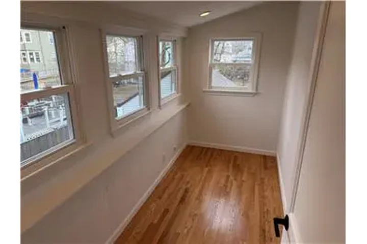 $5400 : Rental property with 4 bedro image 10