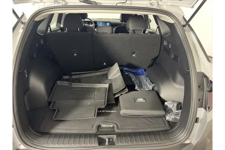 $27903 : Hyundai TUCSON 2025 AWD SE 4 image 5