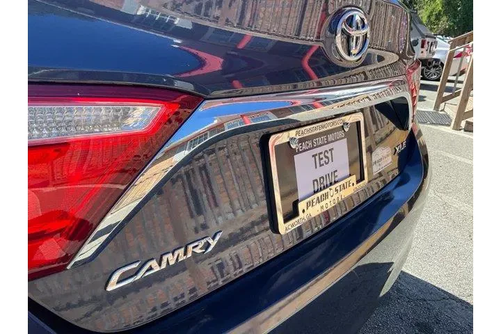 $15985 : Toyota Camry 2017 SE 4dr Sed image 9