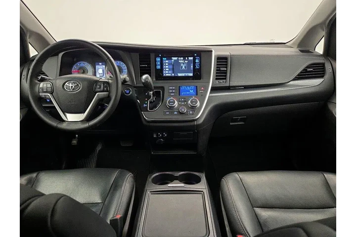 $22998 : Toyota Sienna 2017 SE 8-Pass image 9
