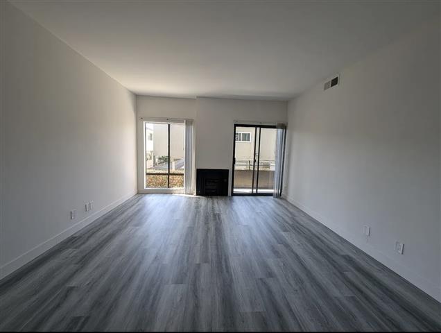 $2500 : 2bd 2ba apartment for rent image 5