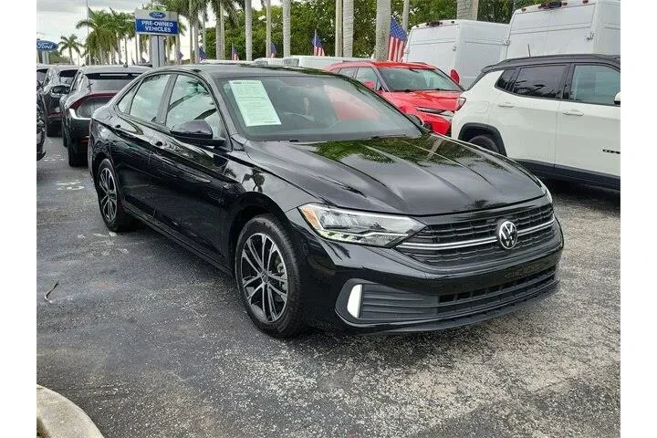 Volkswagen Jetta 2023 Sport image 2