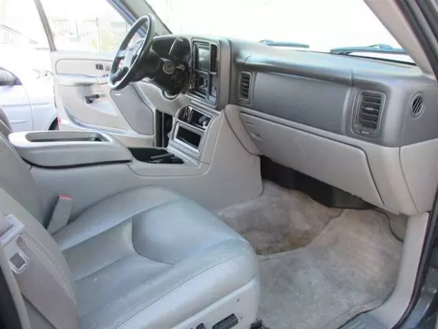 $8995 : 2005 GMC Yukon SLE image 10