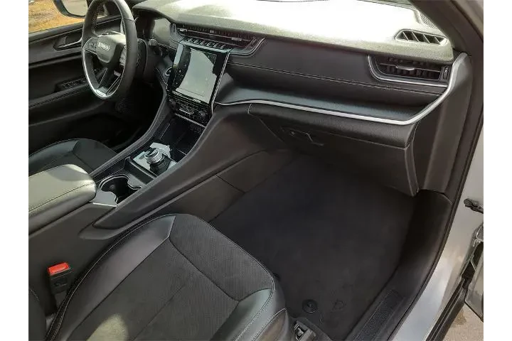 $30937 : Jeep Grand Cherokee L 2024 4 image 10