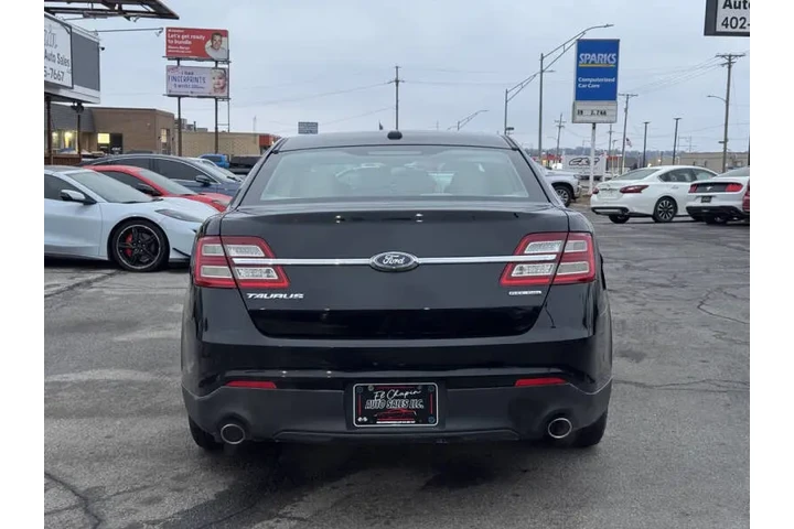 $10700 : 2017 Taurus SE image 4