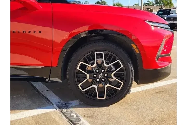 $33782 : Chevrolet Blazer 2023 RS 4dr image 8