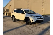 $14650 : 2016 RAV4 LE thumbnail