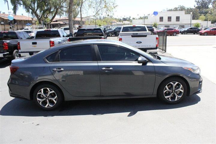 $15996 : 2019 Forte image 8