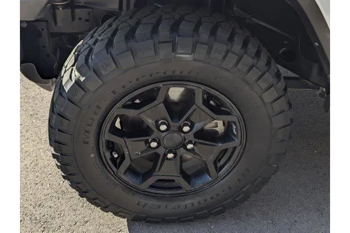 $32999 : Jeep Gladiator 2023 4x4 Spor image 7