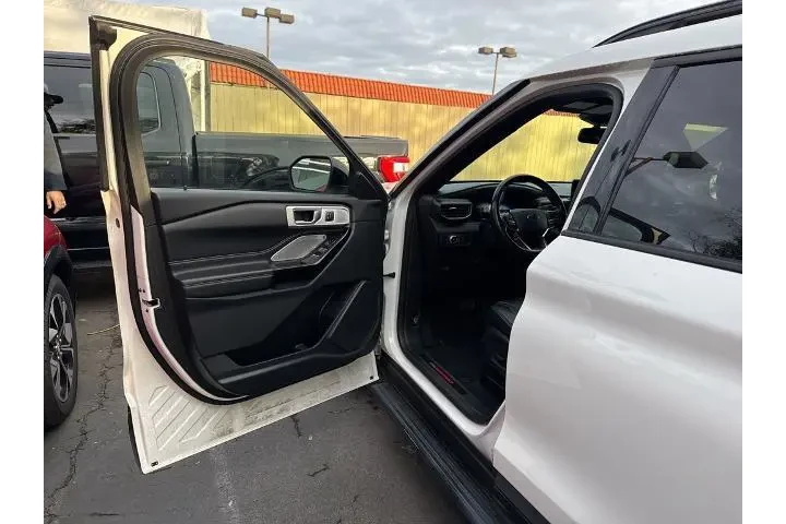 $35172 : Ford Explorer 2021 AWD ST 4d image 6