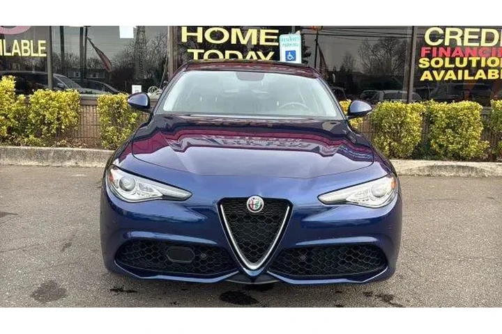 $17877 : Alfa Romeo Giulia 2019 AWD T image 2