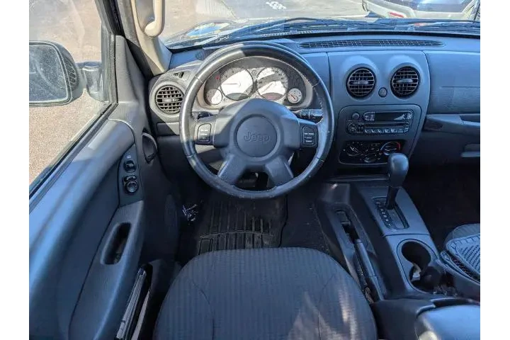 $4925 : Jeep Liberty 2004 Sport 4dr image 8