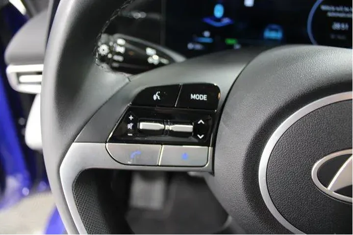 $26989 : Hyundai ELANTRA Hybrid 2025 image 10