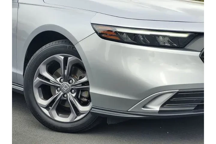 $26988 : Honda Accord 2023 EX 4dr Sed image 5