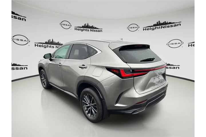 $33990 : Lexus NX 350 2022 AWD 4dr Cr image 2