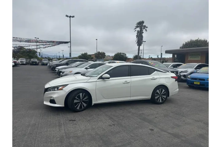 $16999 : 2021 Altima 2.5 SV image 1