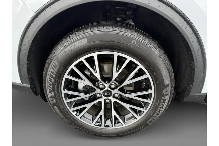 $29640 : Ford Escape Plug-In Hybrid 2 image 9