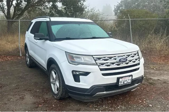 $19124 : Ford Explorer 2019 XLT 4dr S image 2