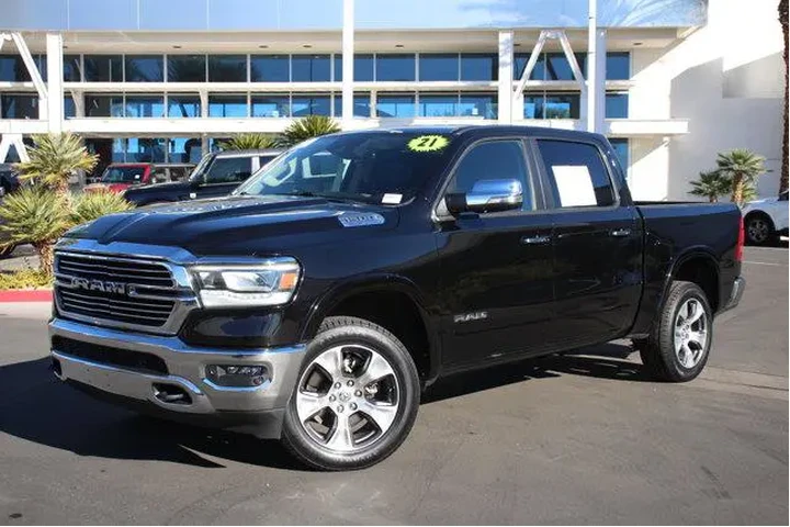 $31751 : Ram 1500 2021 4x4 Laramie 4d image 1