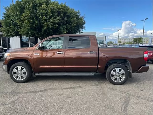 2014 Toyota Tundra CrewMax image 1