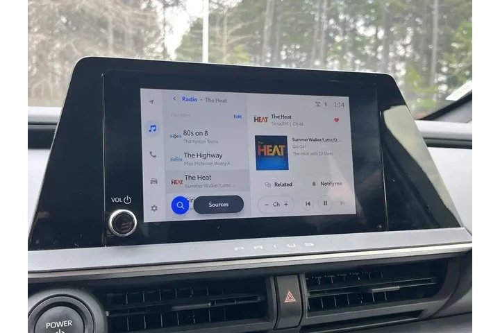 $24828 : Toyota Prius 2024 LE 4dr Hat image 2