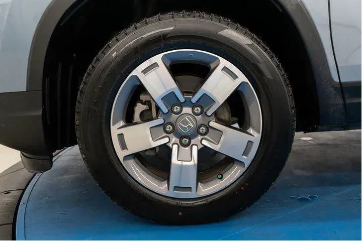 $33818 : Honda Ridgeline 2024 AWD RTL image 2