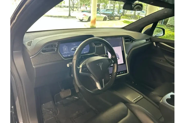 $21231 : Tesla Model X 2018 AWD 75D 4 image 6