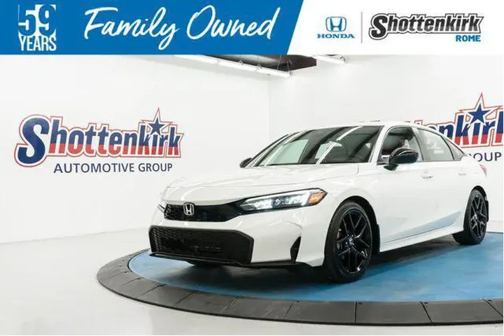 $28450 : Honda Civic 2025 Sport 4dr S image 1