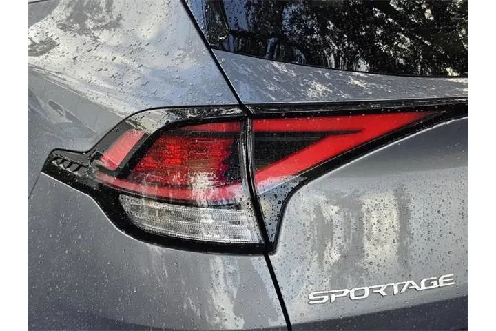 $20687 : Kia Sportage 2023 EX 4dr SUV image 8