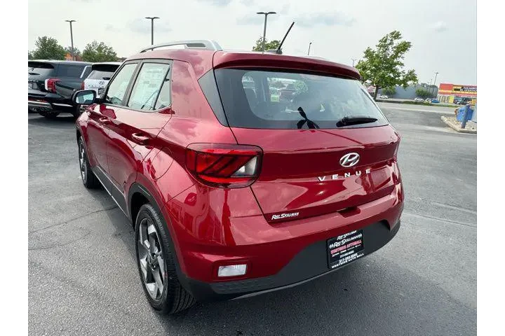 $24157 : Hyundai VENUE 2025 SEL 4dr C image 8