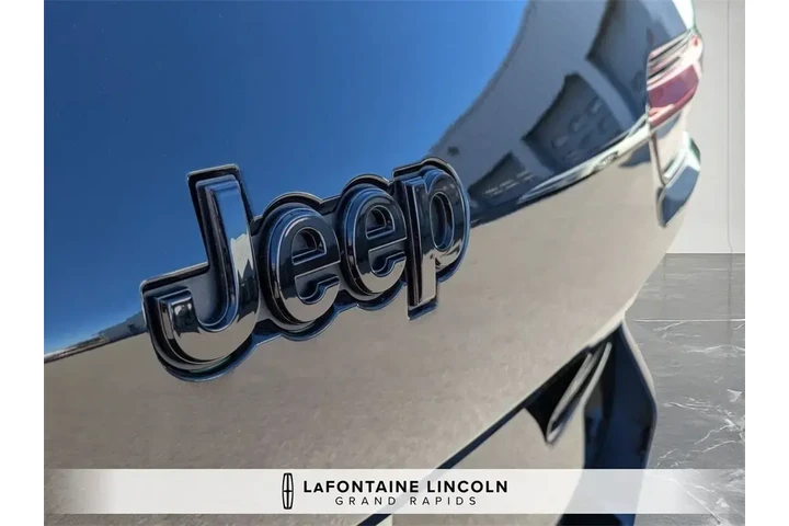 $29675 : Jeep Grand Cherokee L 2024 4 image 9