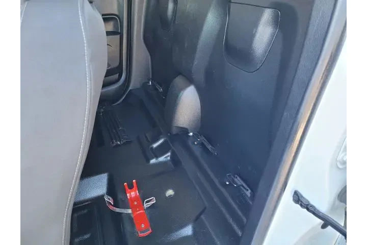 $16888 : Chevrolet Colorado 2020 4x4 image 10