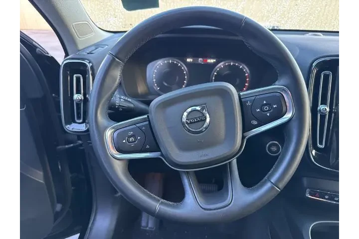 $26879 : Volvo XC40 2022 AWD T5 Momen image 9