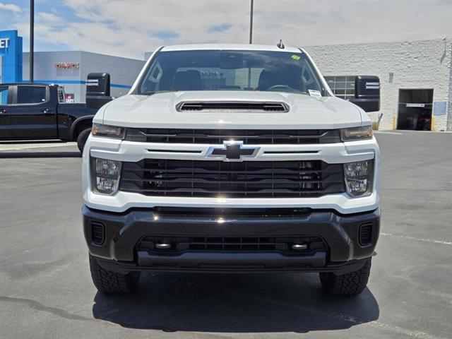 $66370 : New 2024 Silverado 2500 HD Cu image 2