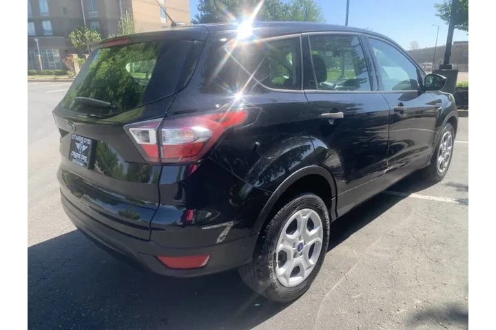 $7995 : 2017 Escape S image 6