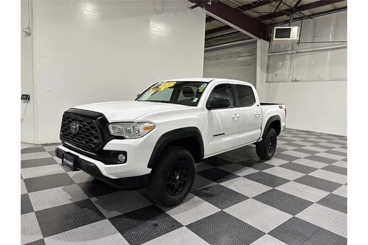 $31599 : Tacoma 2WD 2023 image 8