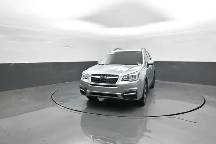 $18839 : Subaru Forester 2018 AWD 2.5 image 4